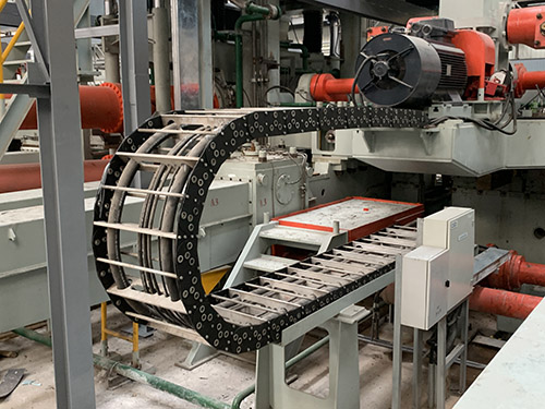 上海振華公司拖鏈安裝現場